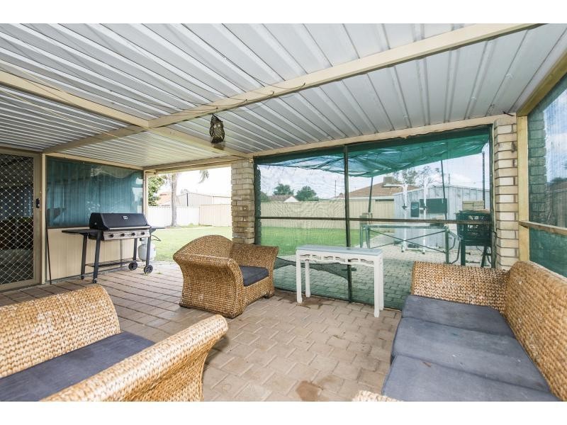42 Poad Street, Seville Grove WA 6112