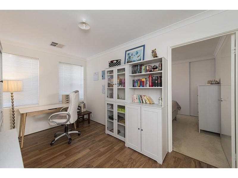 2 Gypsum Avenue, Harrisdale WA 6112