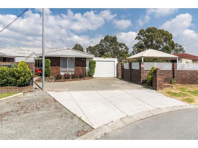 9 Namoi Place, Armadale WA 6112