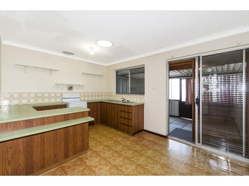 9 Namoi Place, Armadale WA 6112