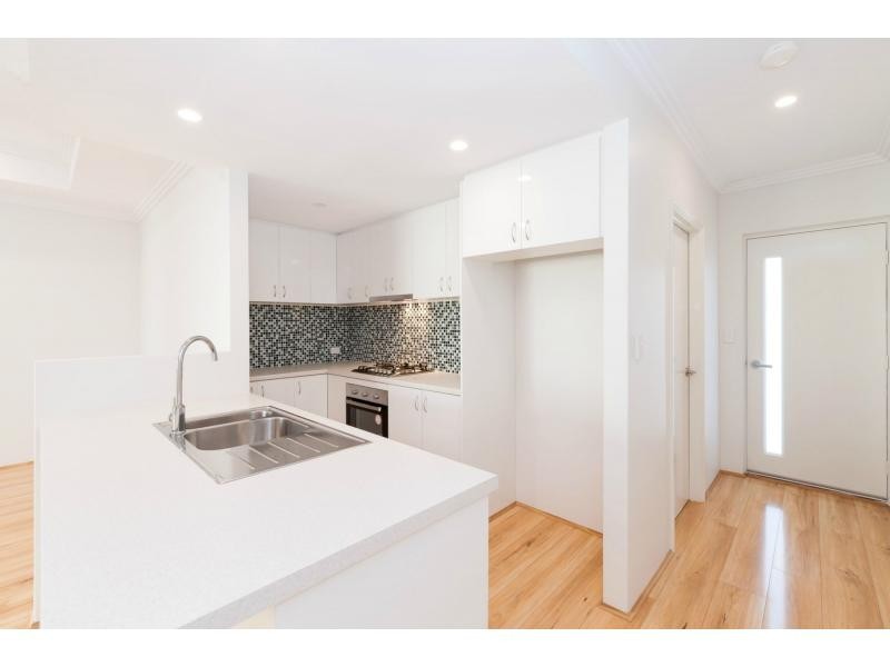 3/15 Belcastro WAY, Madeley WA 6065