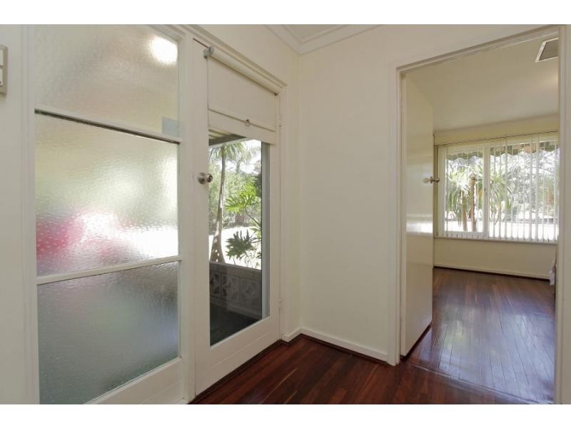 10 Fleetwood Road, Lynwood WA 6147