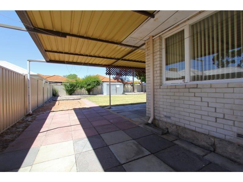 10 Fleetwood Road, Lynwood WA 6147