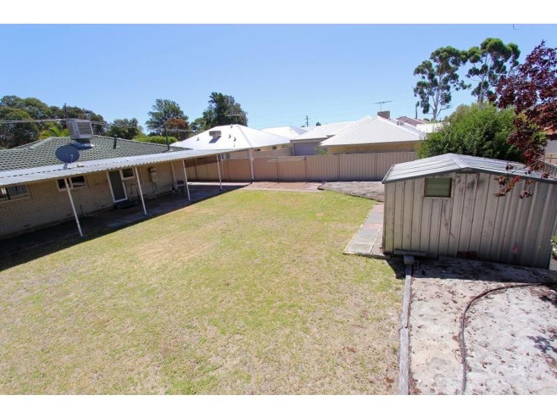 10 Fleetwood Road, Lynwood WA 6147