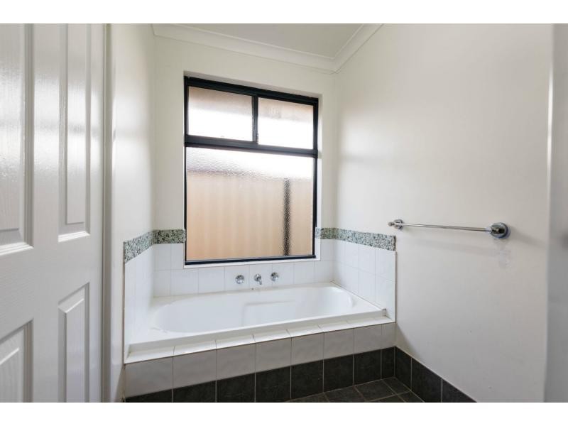 16 Ridglea Link, Clarkson WA 6030