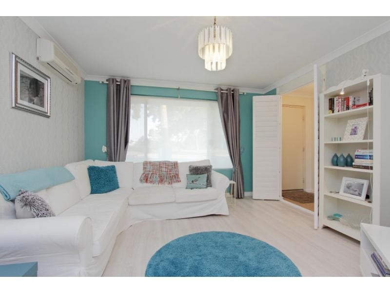 3 Palmerston Crescent, Tapping WA 6065