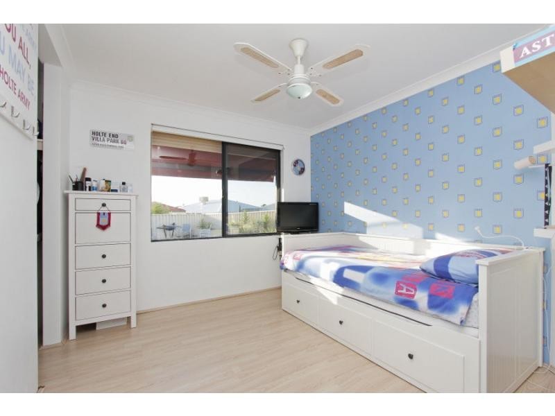 3 Palmerston Crescent, Tapping WA 6065