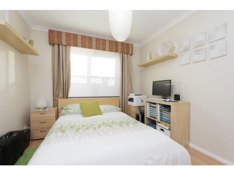 3 Palmerston Crescent, Tapping WA 6065