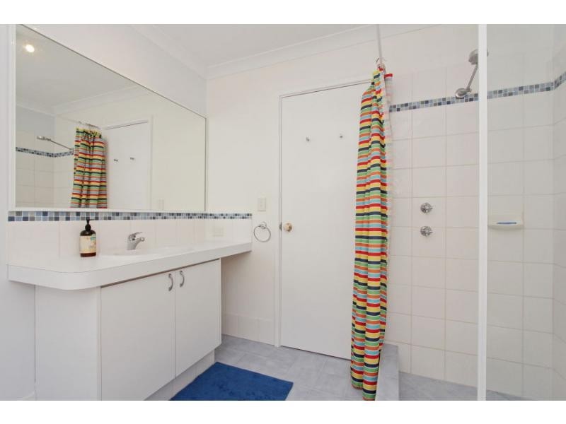 3 Palmerston Crescent, Tapping WA 6065