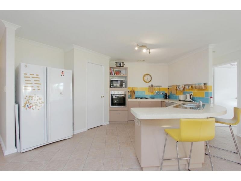 3 Palmerston Crescent, Tapping WA 6065