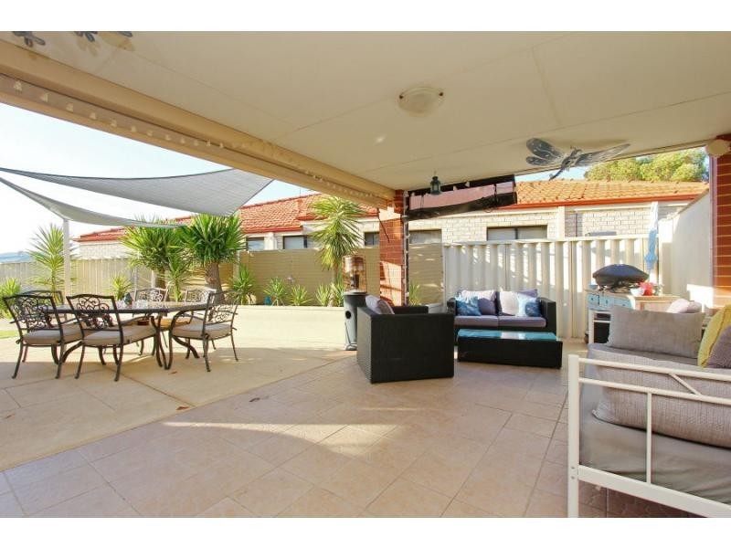 3 Palmerston Crescent, Tapping WA 6065