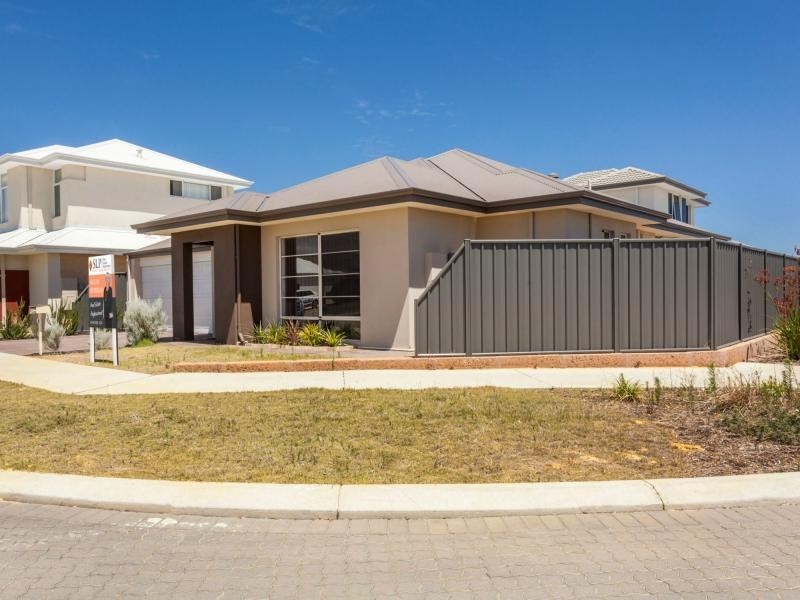 6 Farnese Way, Banksia Grove WA 6031
