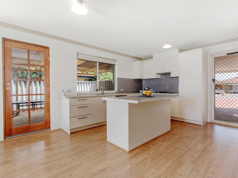 21 Menora Loop, Warnbro WA 6169