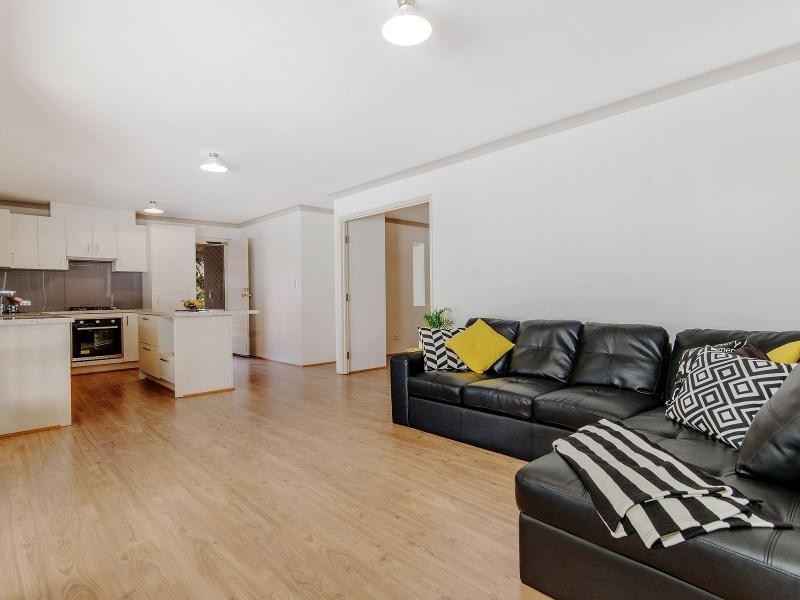 21 Menora Loop, Warnbro WA 6169