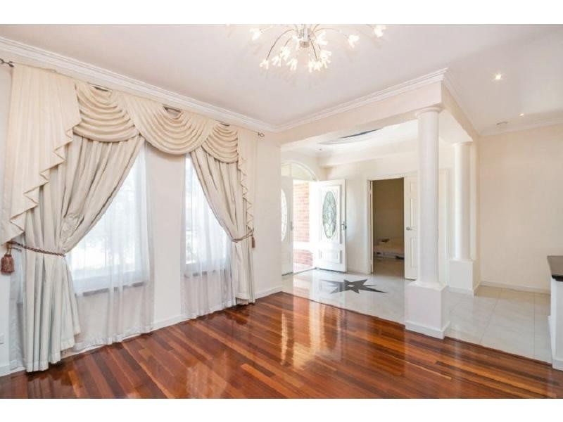 12 Gillen Way, Success WA 6164