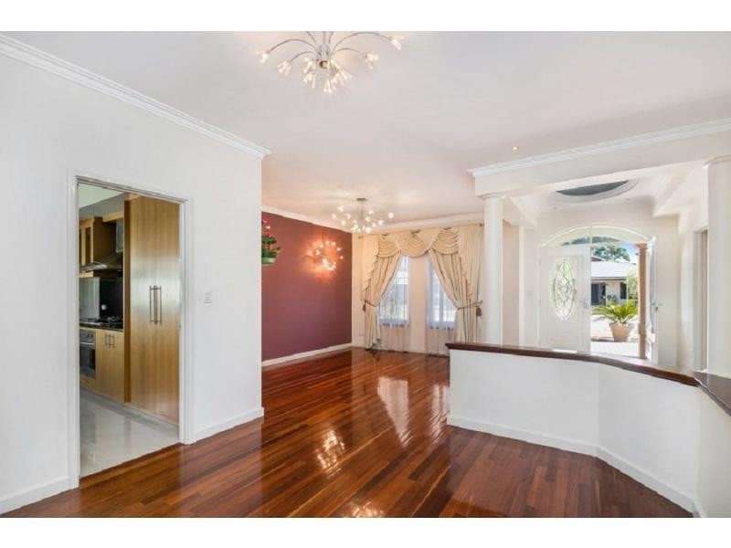 12 Gillen Way, Success WA 6164
