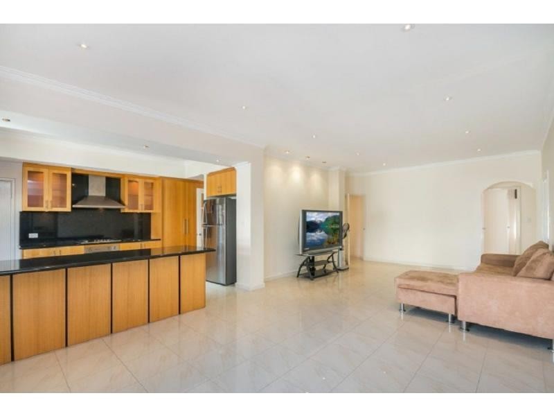 12 Gillen Way, Success WA 6164
