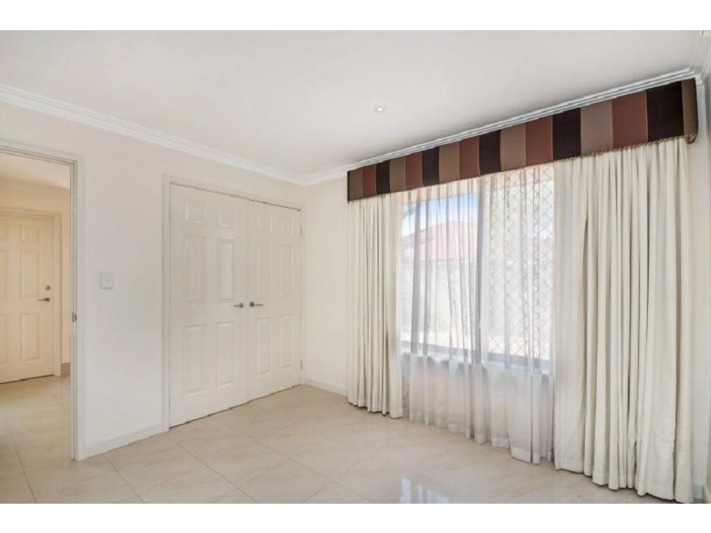 12 Gillen Way, Success WA 6164