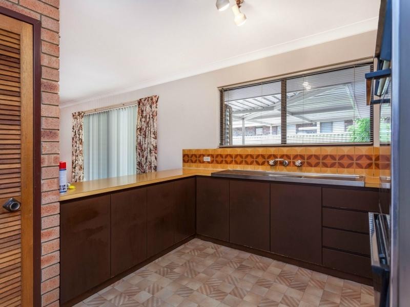 82 Trailwood Drive, Woodvale WA 6026