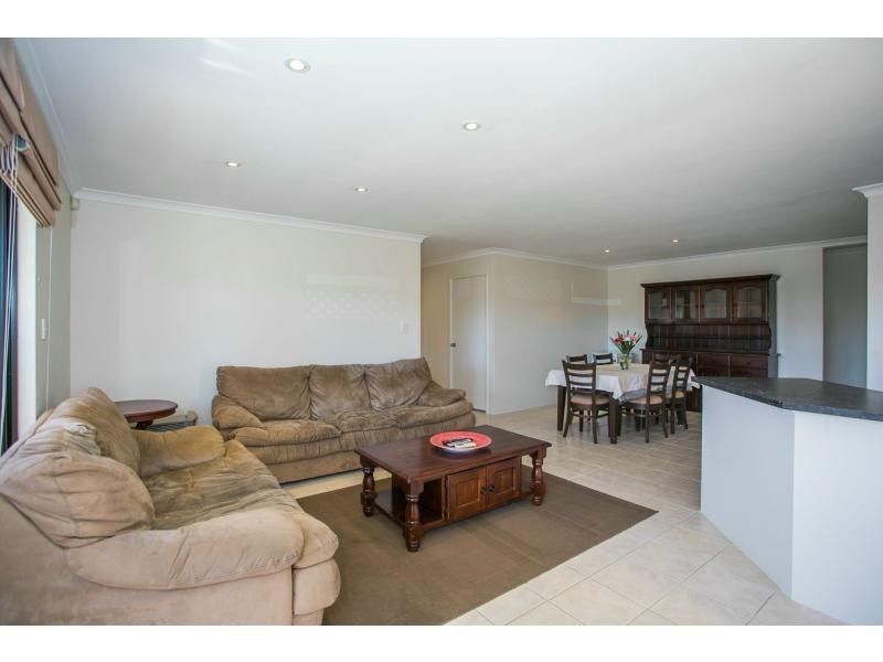2a Lewes Road, Nollamara WA 6061