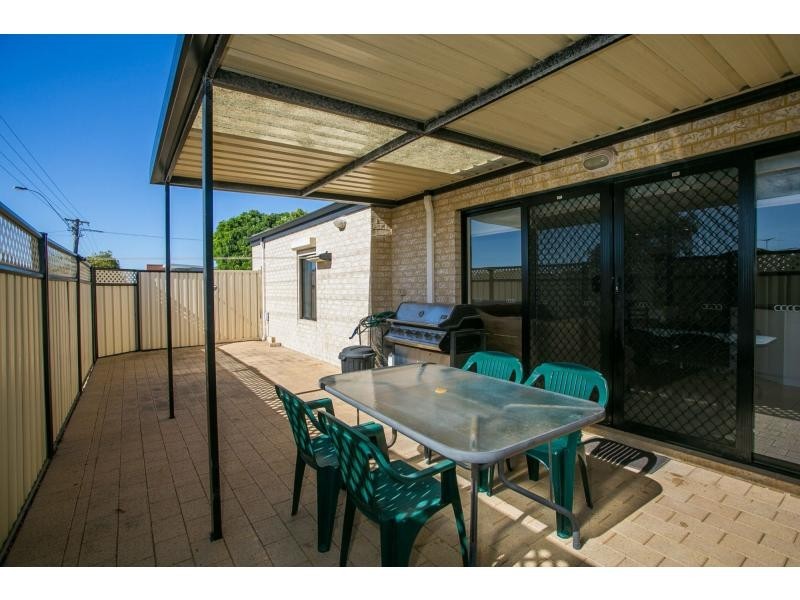 2a Lewes Road, Nollamara WA 6061