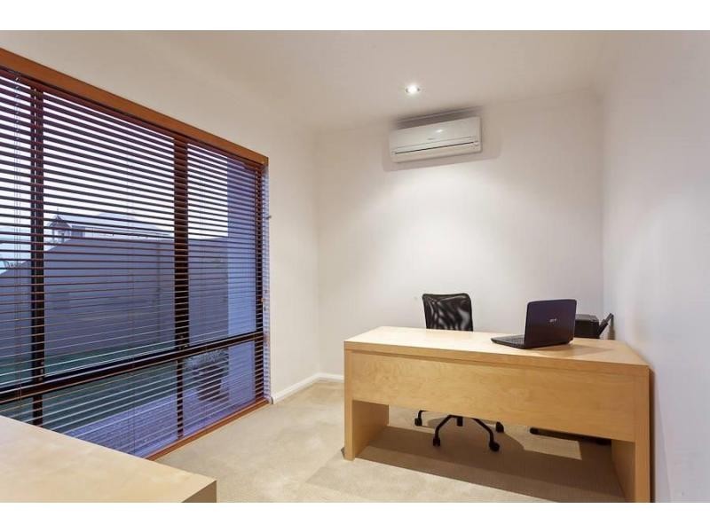 1 Yalgorup Lane, Munster WA 6166