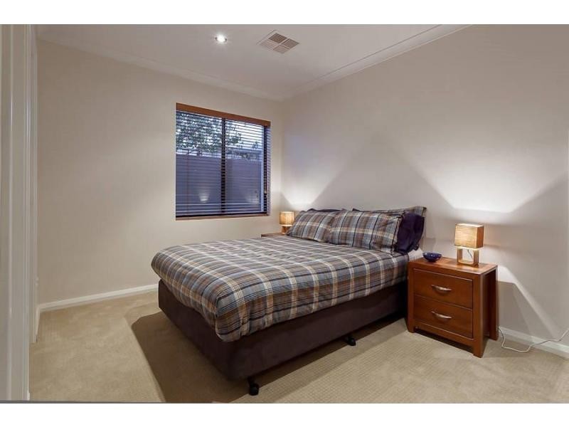 1 Yalgorup Lane, Munster WA 6166