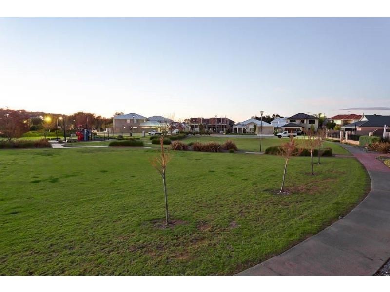 1 Yalgorup Lane, Munster WA 6166