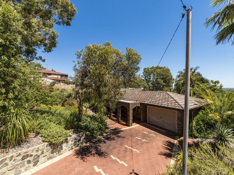 58 Angorra Road, Mount Nasura WA 6112