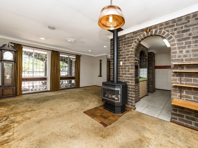 58 Angorra Road, Mount Nasura WA 6112