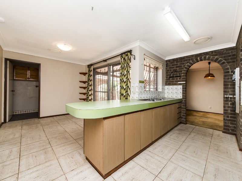 58 Angorra Road, Mount Nasura WA 6112