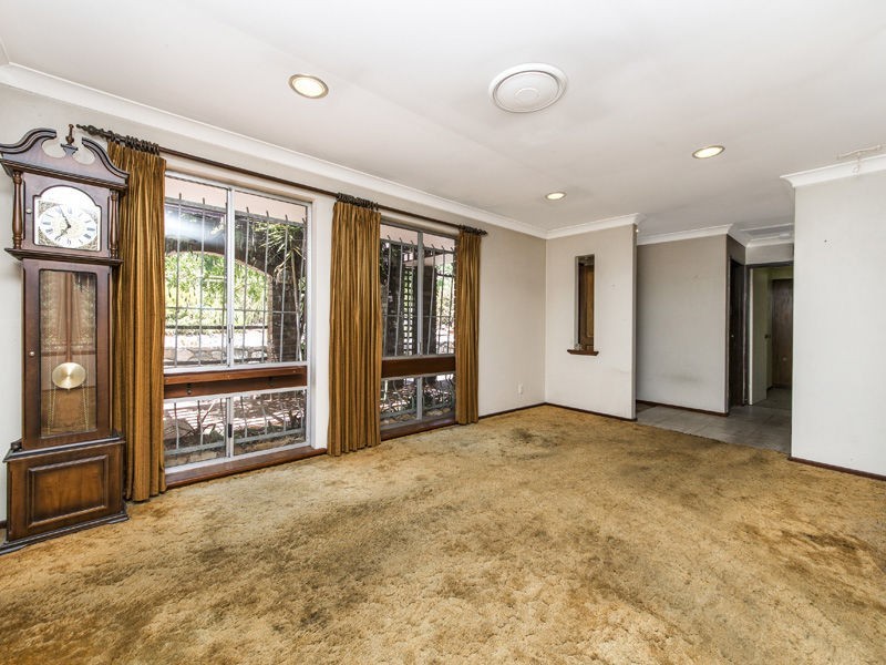 58 Angorra Road, Mount Nasura WA 6112