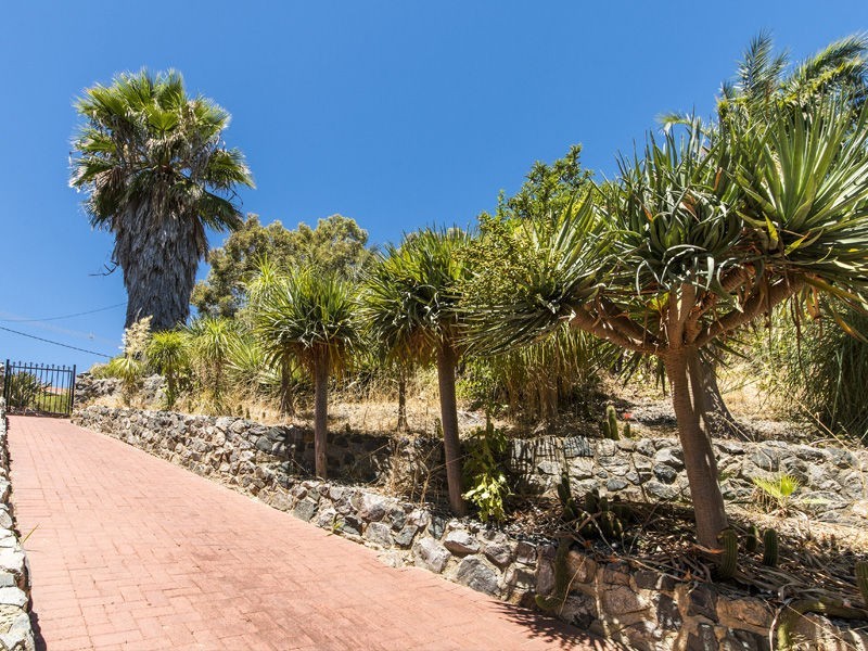 58 Angorra Road, Mount Nasura WA 6112