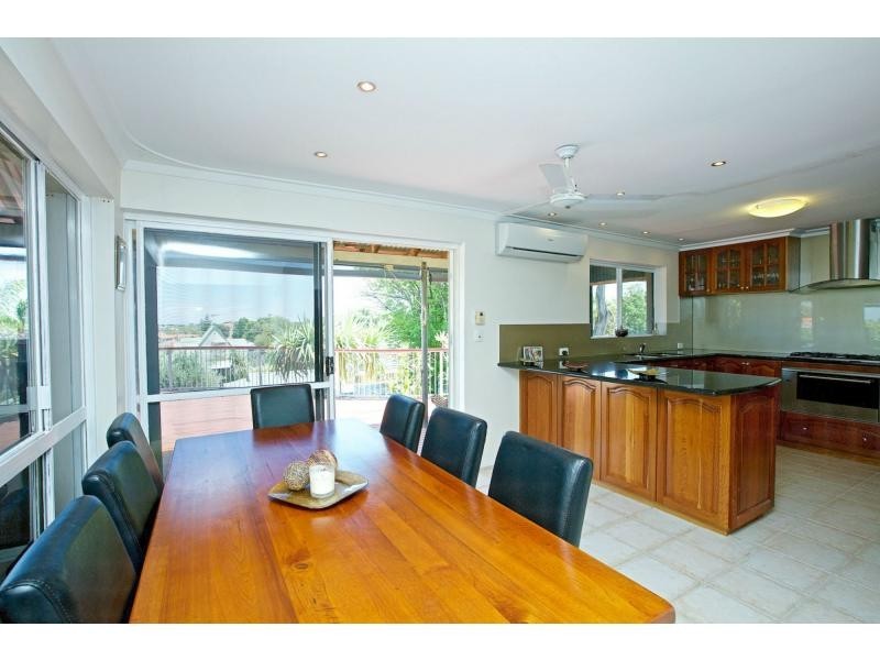 4 Gladman Way, Karrinyup WA 6018