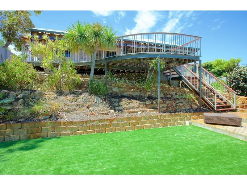 4 Gladman Way, Karrinyup WA 6018