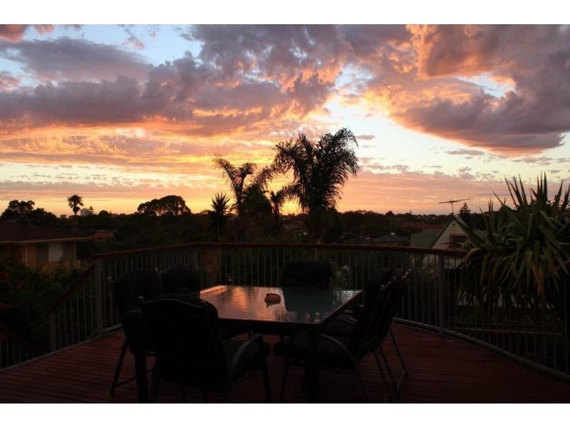 4 Gladman Way, Karrinyup WA 6018