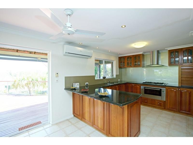 4 Gladman Way, Karrinyup WA 6018