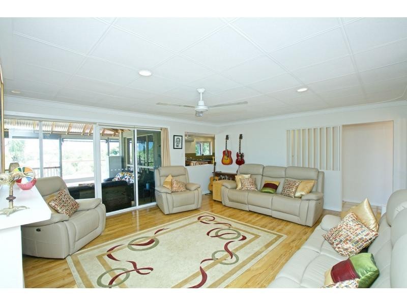 4 Gladman Way, Karrinyup WA 6018