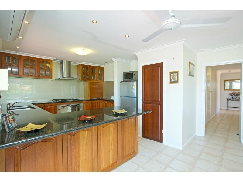 4 Gladman Way, Karrinyup WA 6018