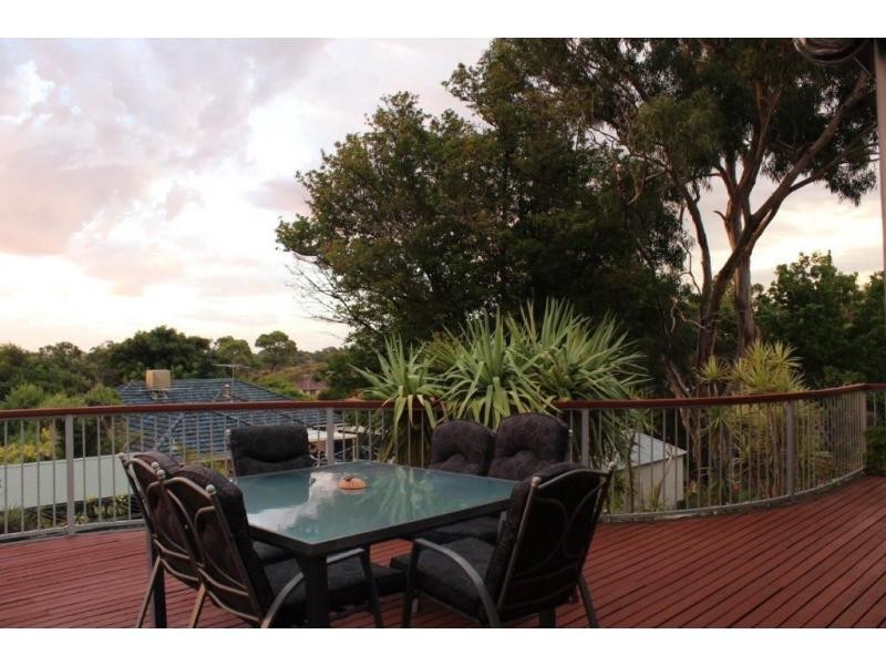 4 Gladman Way, Karrinyup WA 6018