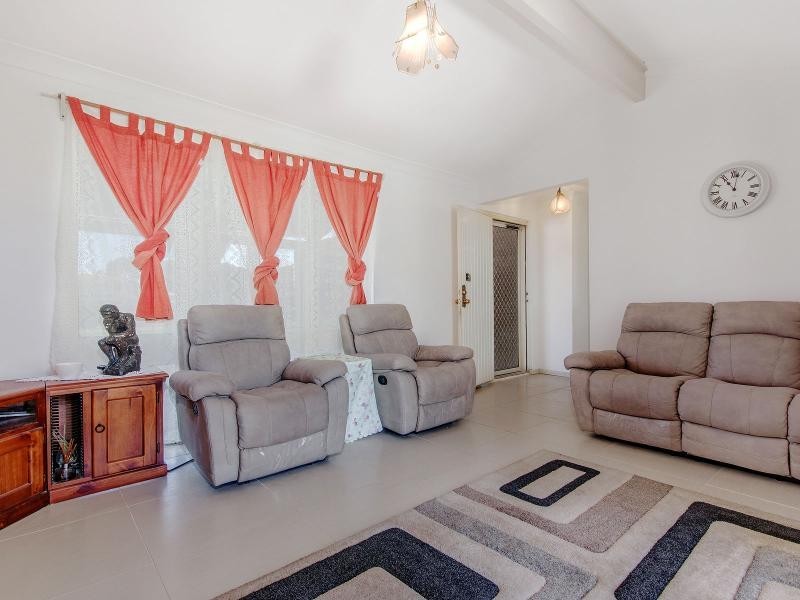 7 Yarle Court, Cooloongup WA 6168