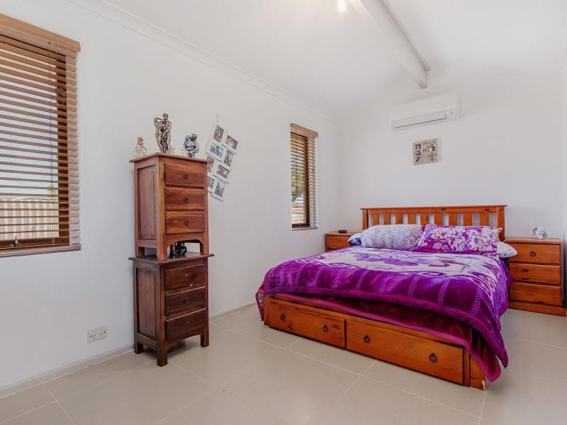 7 Yarle Court, Cooloongup WA 6168