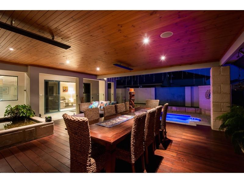 21 Canarias Way, Hillarys WA 6025