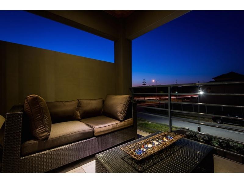 21 Canarias Way, Hillarys WA 6025