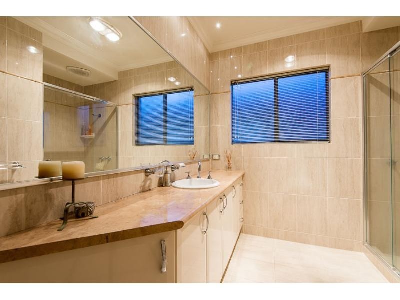 21 Canarias Way, Hillarys WA 6025