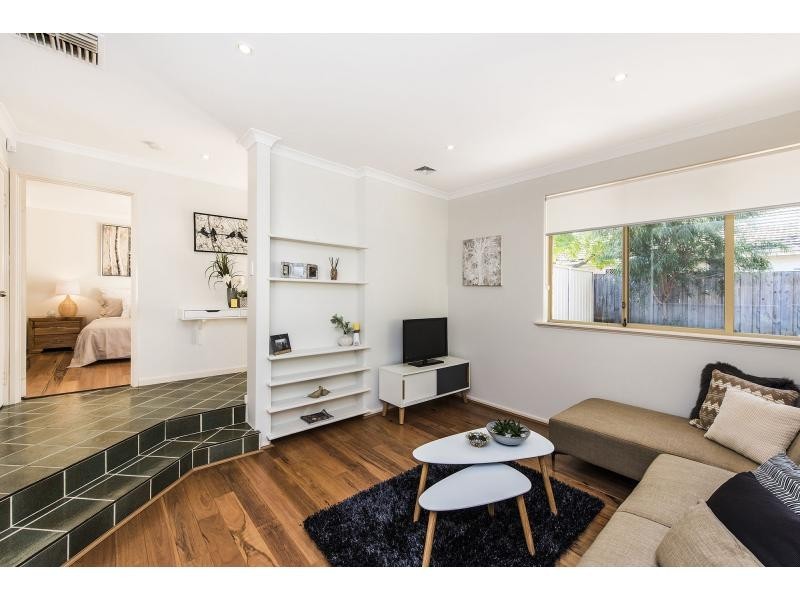 13A Craigie CRESCENT, Manning WA 6152