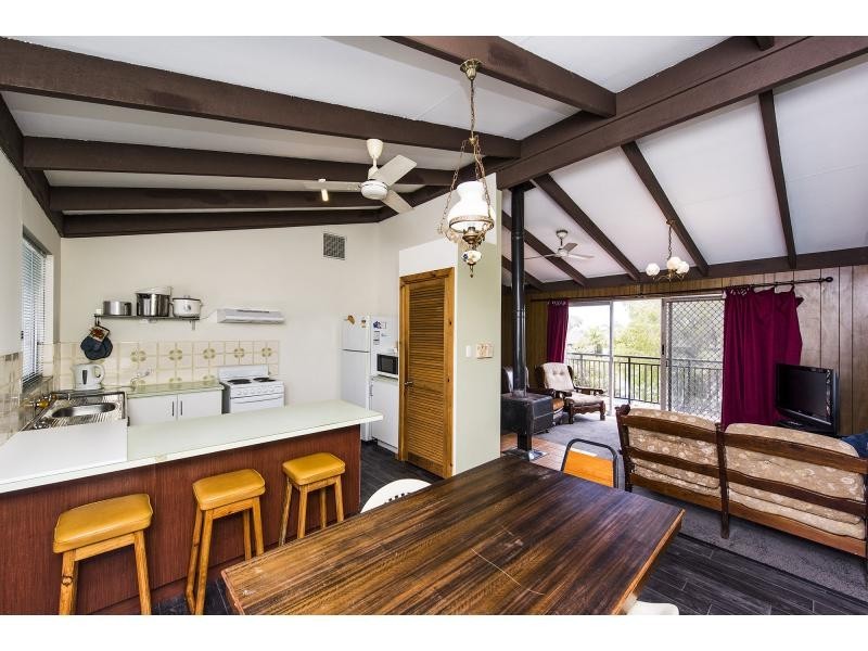 4 Kiap Road, South Yunderup WA 6208