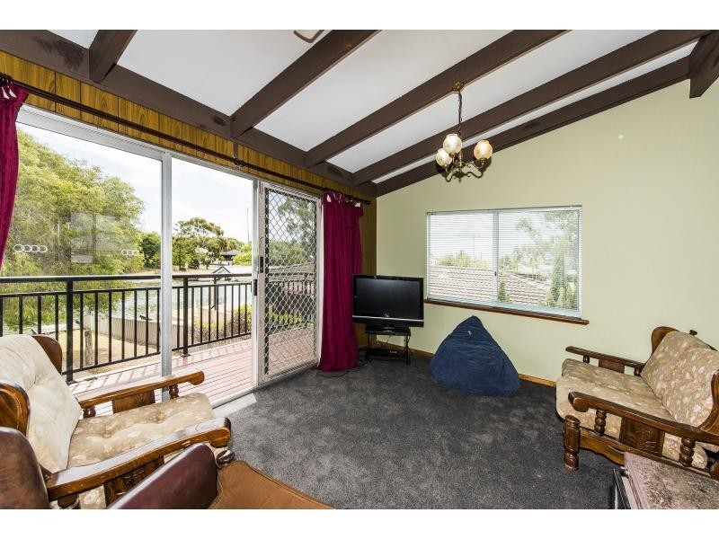 4 Kiap Road, South Yunderup WA 6208