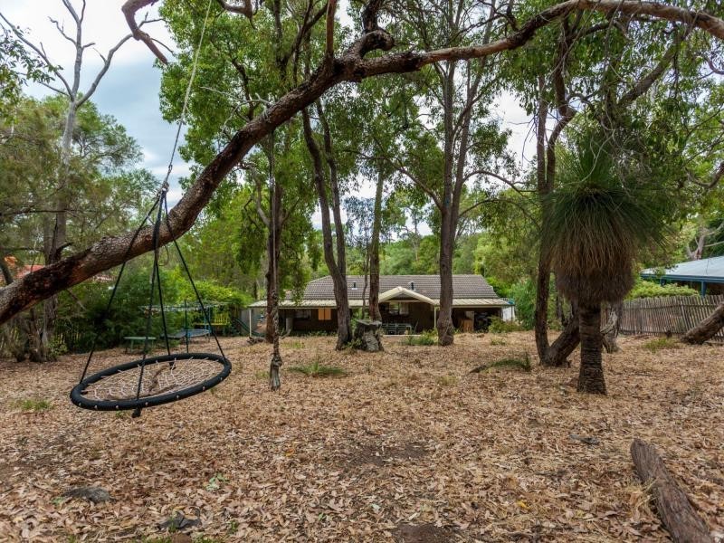 23 Nicholl Street, Glen Forrest WA 6071