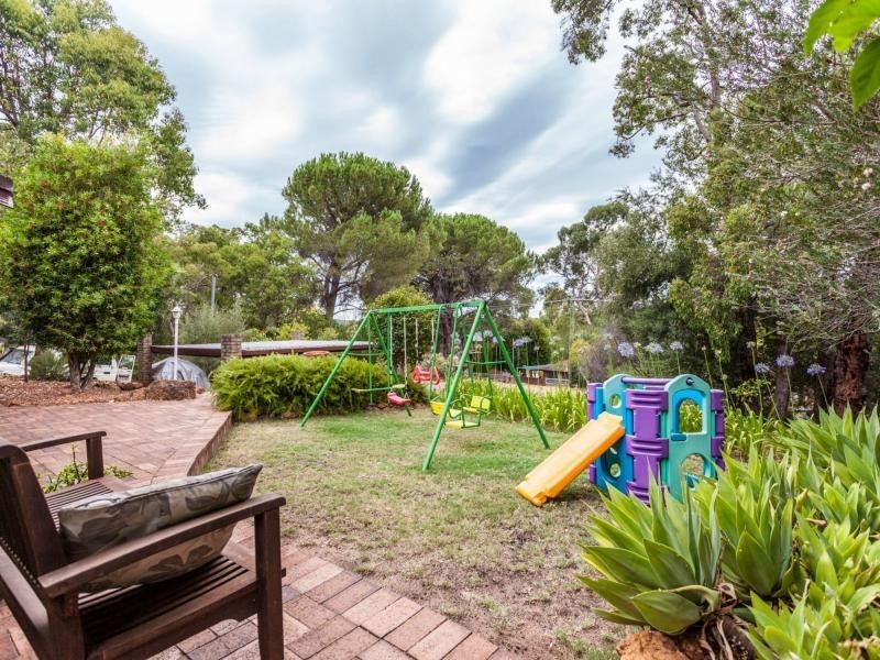 23 Nicholl Street, Glen Forrest WA 6071